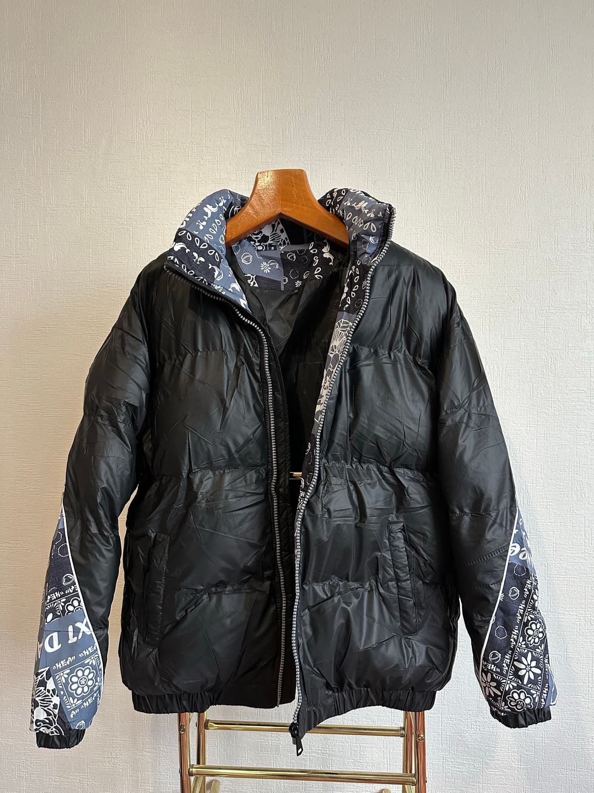 Курткалар 800₽, распродажа 