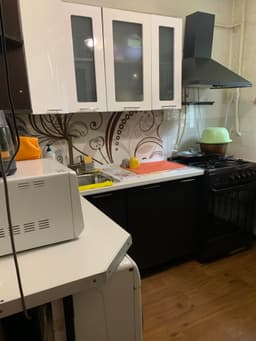 Салам 👋 
Комната берилет. Метро Авиамоторная менен Шоссе Энтузиастовтун ортосунда.