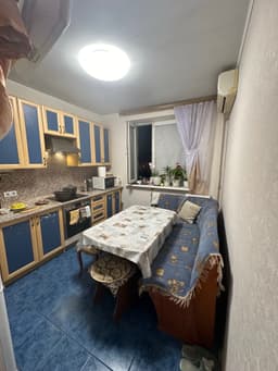 Комнатага 1 кыз керек